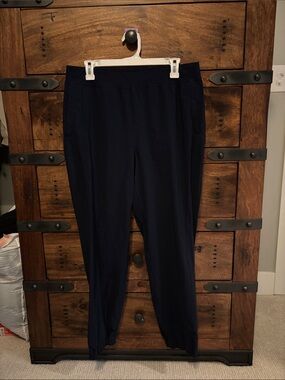 Women’s lululemon athletica Navy Track Pants Size 12